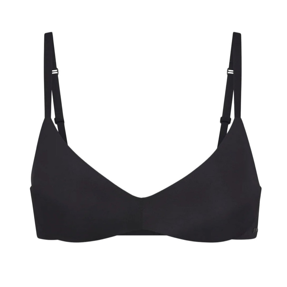 Skims Wireless Form Push Up Plunge Bra in Onyx Size‎ 32D